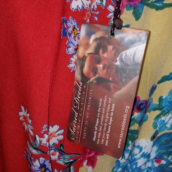 NWT Cute Print Sacred Threads Top - Picture 4 of 4